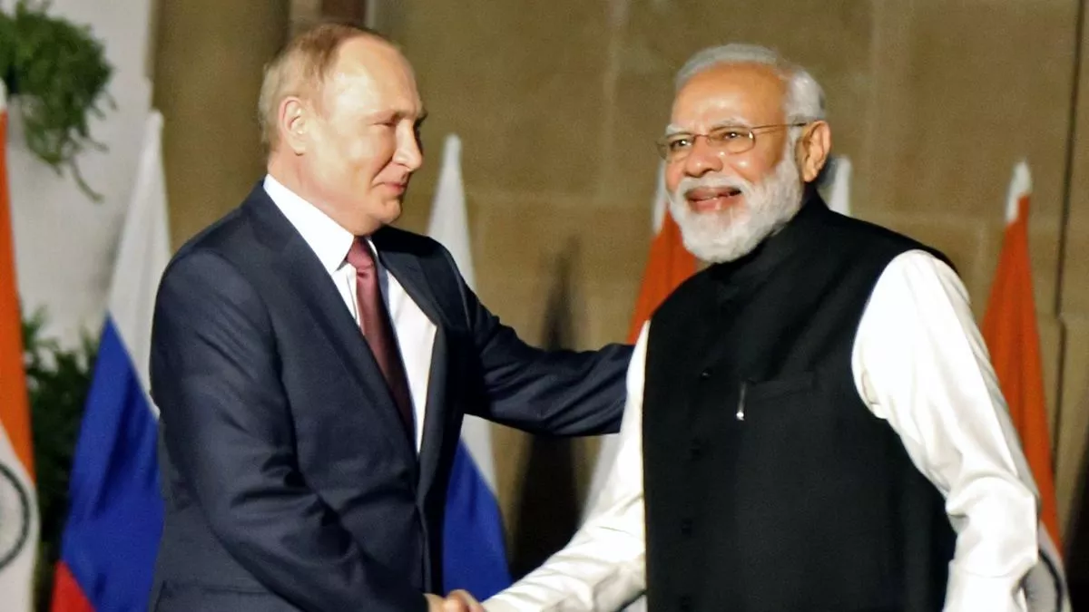 russia-will-employ-a-large-number-of-indian-workers-amid-tariff-war-with-america-592134