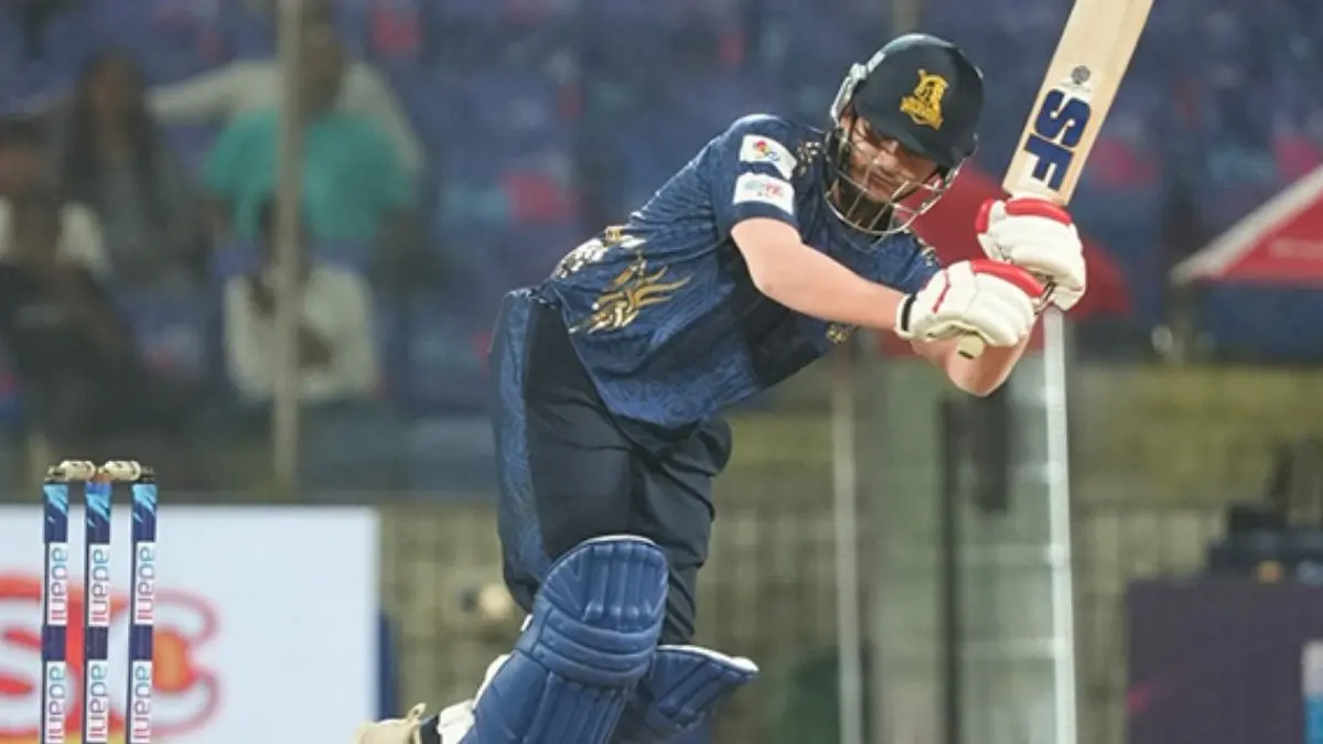 4-fours-7-sixes-priyansh-aryas-stormy-batting-in-dpl-2025-outer-delhi-tasted-a-magnificent-victory-589021