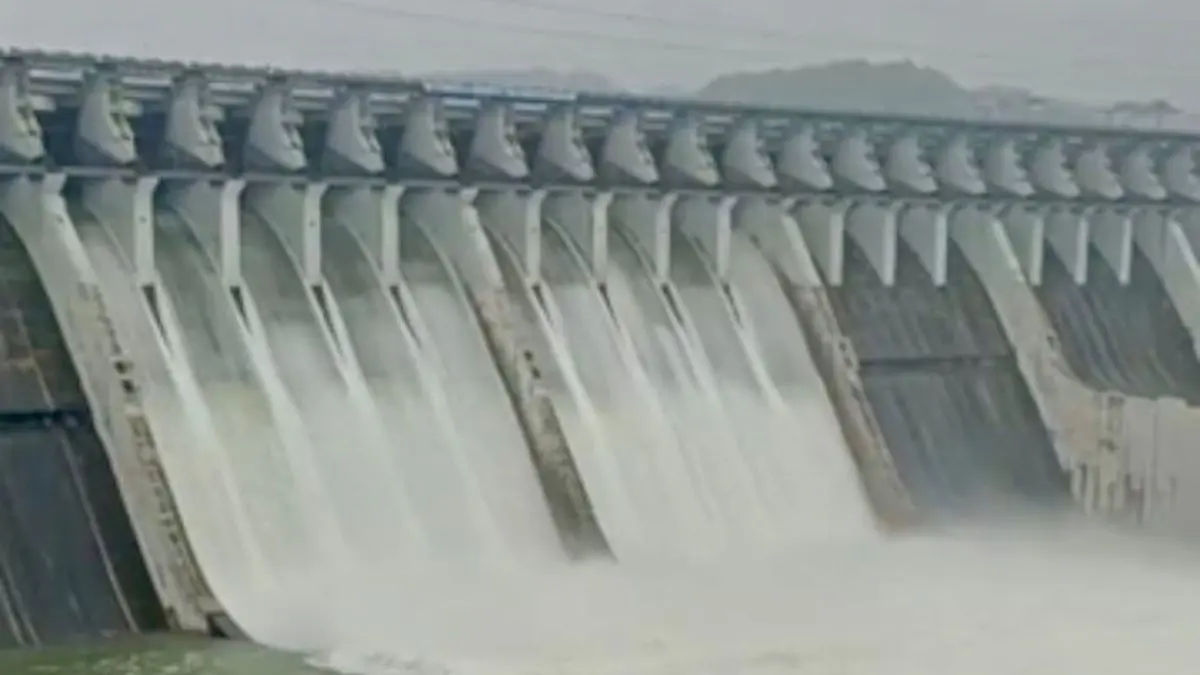 gujarat-sardar-sarovar-dam-93-percent-full-narmada-dam-water-level-reaches-136-51-meters-593584