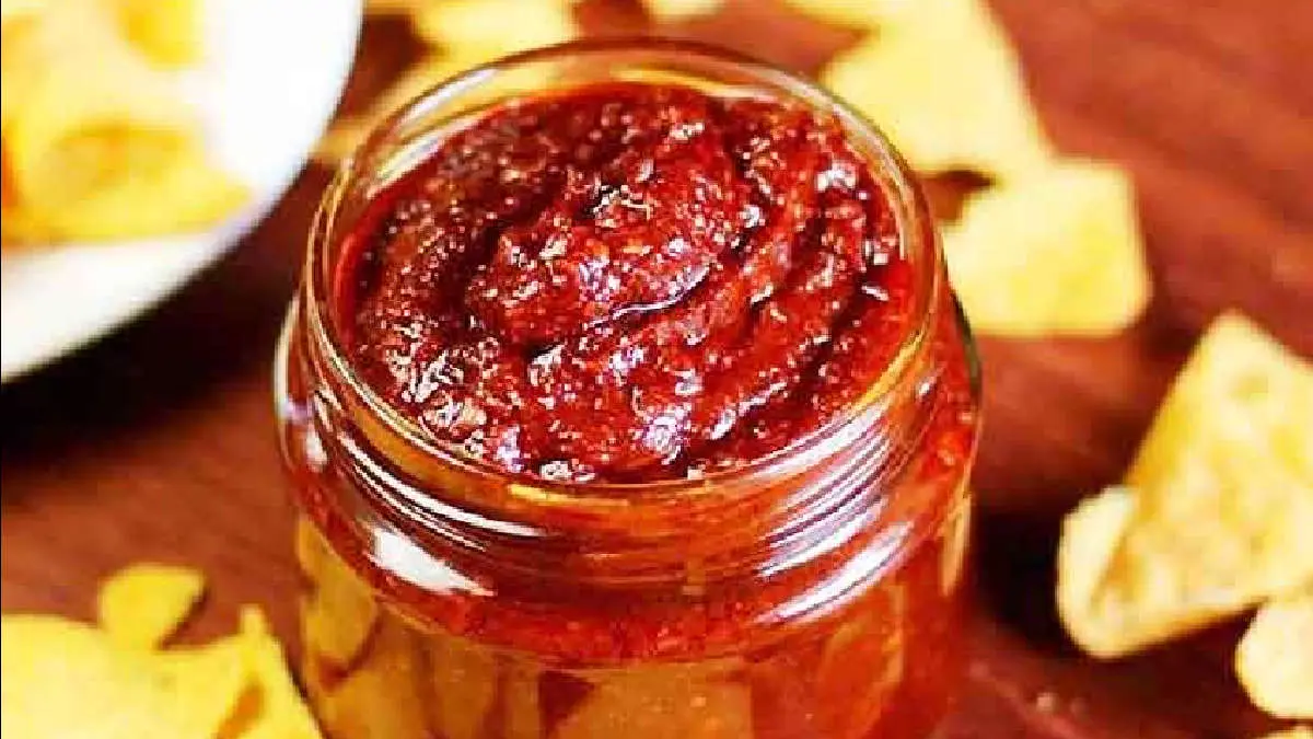 how-to-make-homemade-schezwan-sauce-recipe-at-home-589302