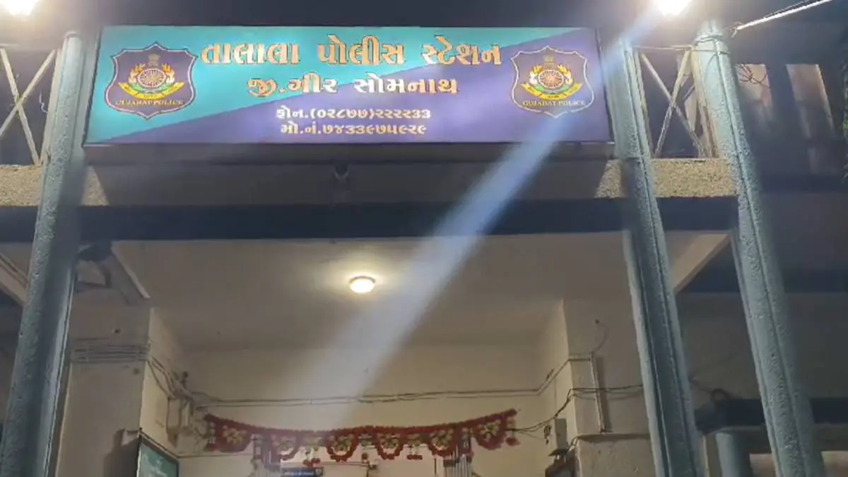 Gir Somnath: લોકસાહિત્યકાર દેવાયત ખવડની મુશ્કેલી વધી, હત્યાના પ્રયાસ સહિતની ગંભીર કલમો હેઠળ ગુનો દાખલ