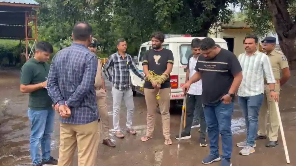rajkot-news-ribada-petrol-pump-firing-case-reconstruction-with-accused-hardiksinh-jadeja-589429