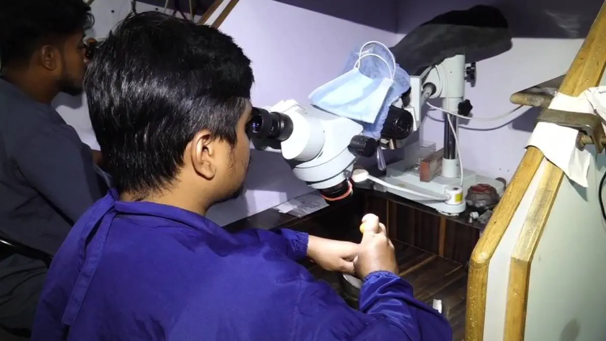surat-news-diamond-industries-effect-after-us-president-donald-trump-impose-tariff-on-imports-from-india-593205