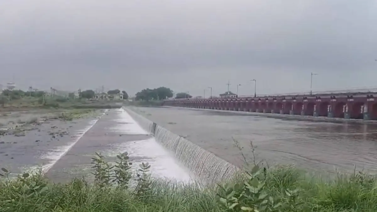 vadodara-news-pratappura-gate-open-due-to-heavy-rain-in-halol-594412