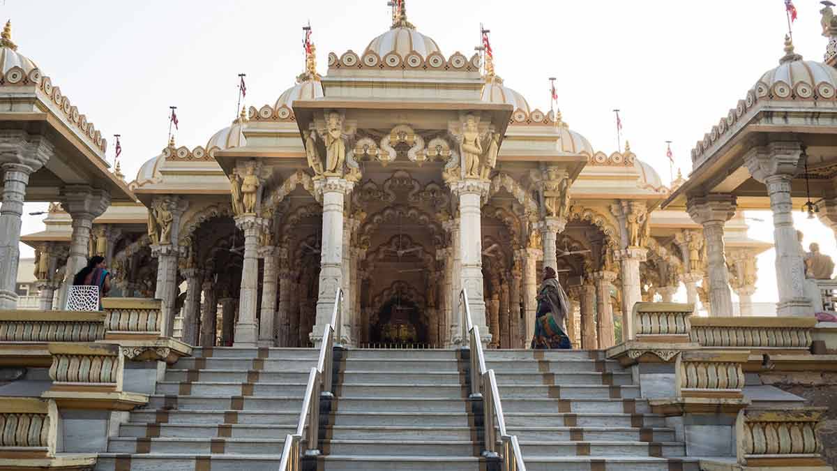 famous-temples-in-ahmedabad-gujarat-in-2025-594703