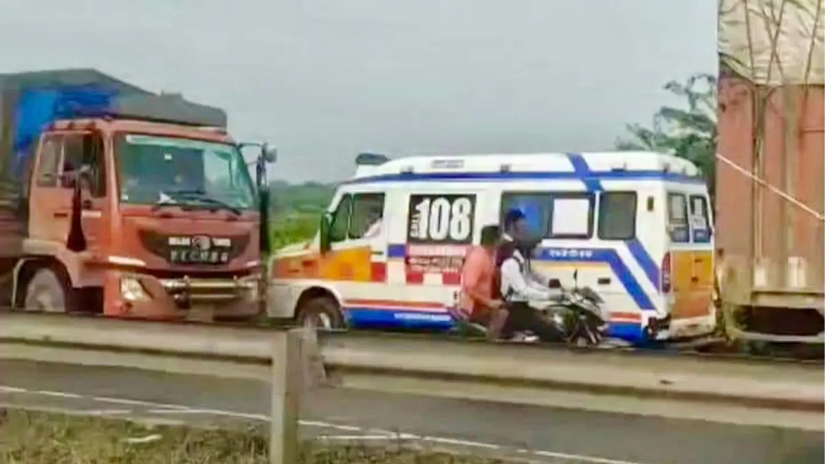 vadodara-heavy-traffic-jam-on-por-bamangam-highway-near-vadodara-108-ambulance-stuck-590548