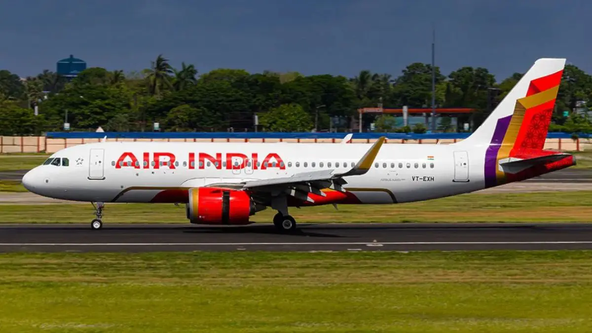 emergency-landing-air-india-plane-barely-escaped-the-plane-had-to-apply-brakes-while-running-on-the-runway-the-flight-was-going-from-mumbai-to-jodhpur-590159