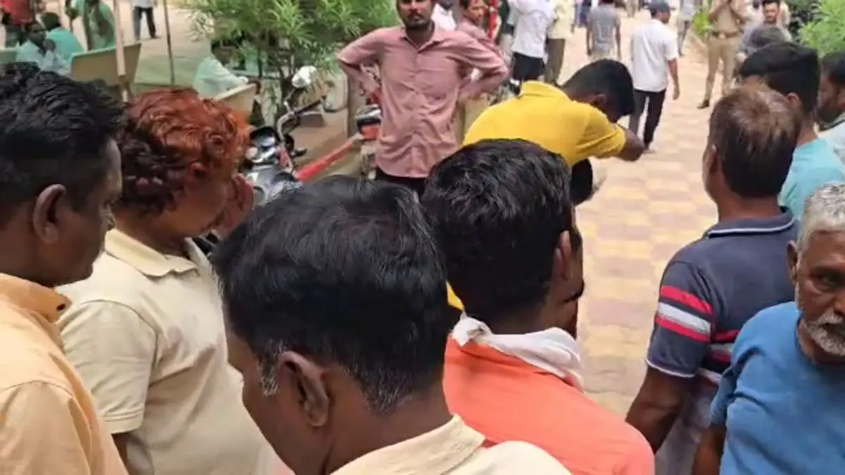 anand-news-two-workers-die-from-toxic-gas-at-ekta-fresh-food-company-in-khambhat-589962