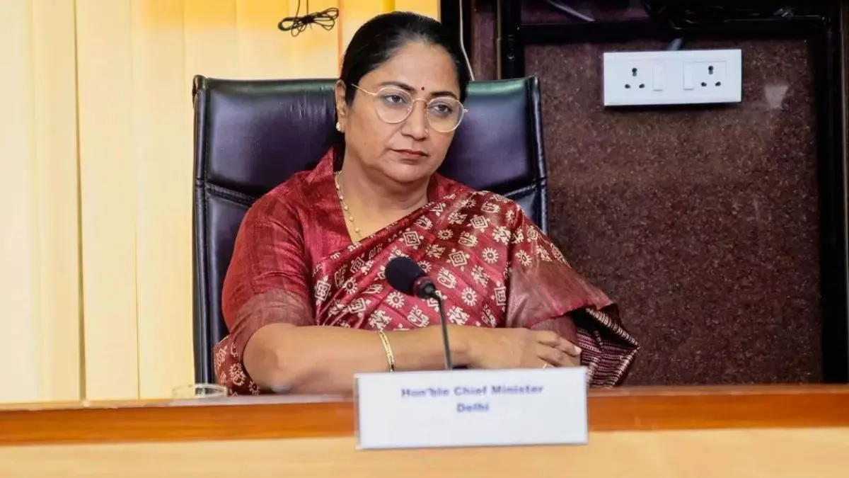 delhi-cm-attacked-chief-minister-rekha-gupta-spoke-about-the-attack-on-her-for-the-first-time-said-i-was-in-shock-after-the-attack-588891