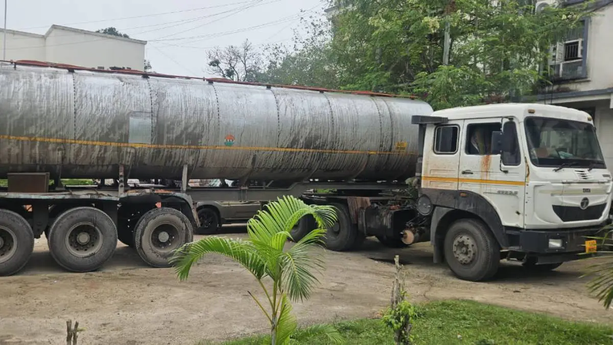 dahod-news-rs-1-67-crore-liquor-seized-in-tanker-near-khangela-check-post-585476
