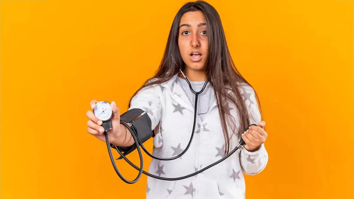 High Blood Pressure: બીપી માપવા મશીનની જરૂર નહીં, શરીરમાં આ ફેરફાર દેખાય તો સમજી જાવ એકાએક બ્લડપ્રેશર વધી ગયું છે
