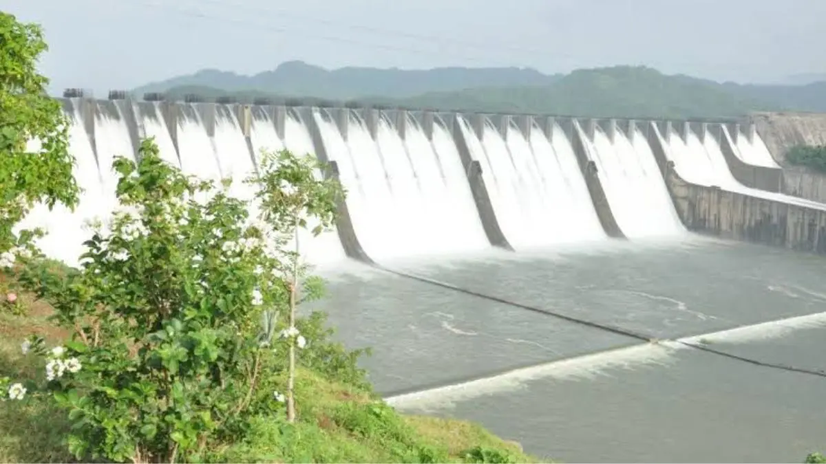 sardar-sarovar-narmada-dam-update-inflow-drops-5-gates-closed-amidst-fluctuating-levels-594678
