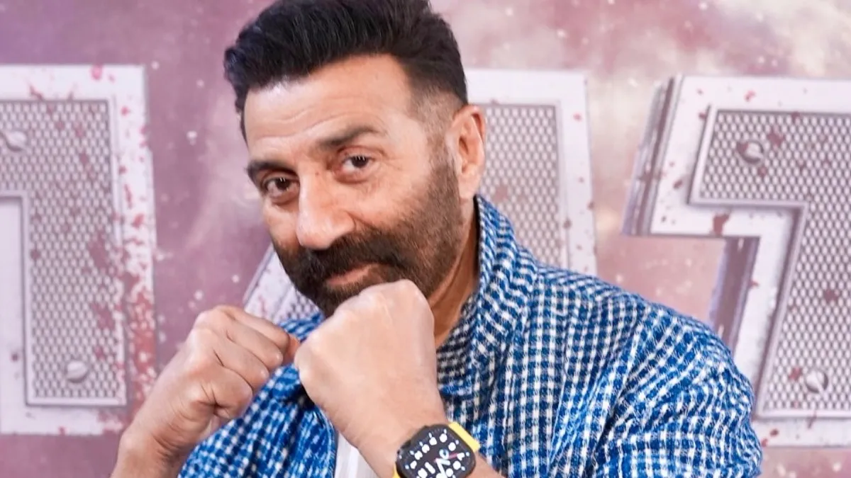 sunny-deol-visits-yash-raj-films-studio-after-30-years-heres-why-587929