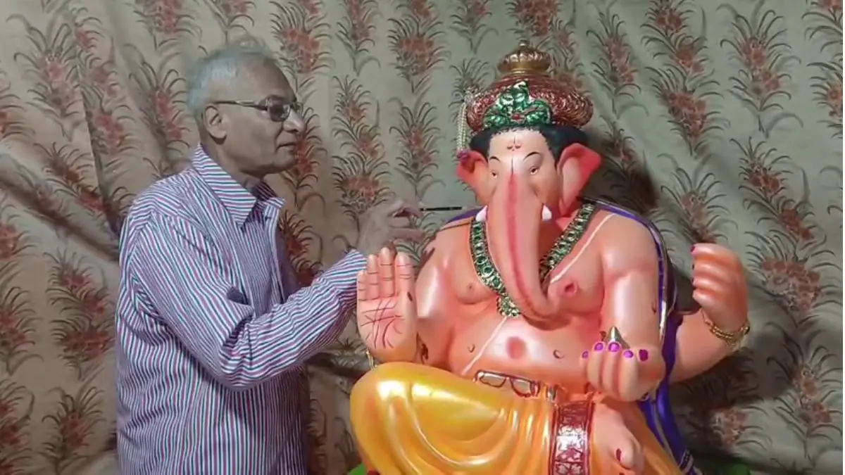 Ganesh Chathurthi 2025: વડોદરાના રાજવી પરિવારની ગણેશ સ્થાપનાની શતાબ્દીથી ચાલતી પરંપરા, 1940થી બને છે કાશીના પંડિતોએ પસંદ કરેલી મૂર્તિ
