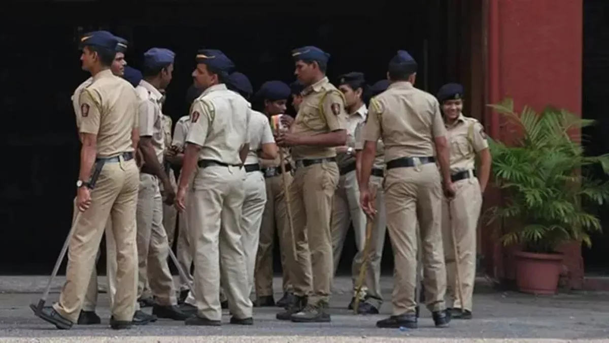 rdx-threat-in-34-vehicles-mumbai-on-high-alert-ahead-of-ganesh-visarjan-597827