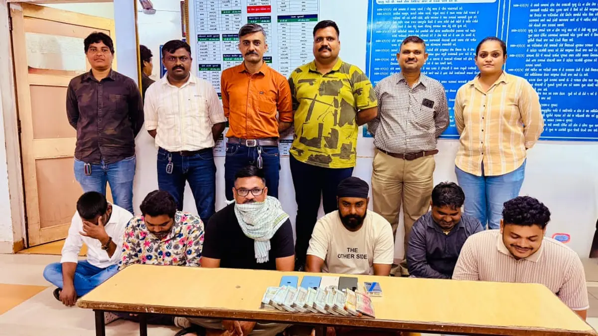 former-congress-candidate-fatehsingh-vasava-and-six-others-including-an-srp-policeman-arrested-in-a-farmhouse-raid-at-walia-bharuch-598464