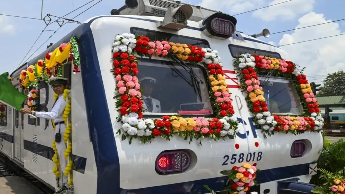indian-railways-announces-new-7-jyotirlinga-yatra-package-via-bharat-gaurav-train-check-route-fare-and-booking-details-599002