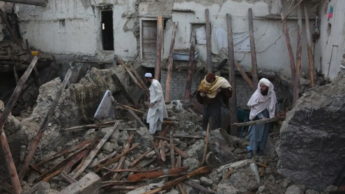 massive-destruction-as-rocks-fall-after-afghanistan-earthquake-595944