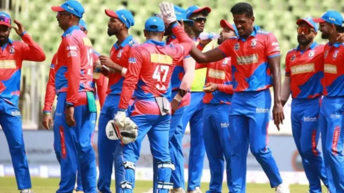 kcl-2025-batting-collapses-like-a-deck-of-cards-aries-kollam-sellers-secure-their-place-in-the-final-with-pride-598211