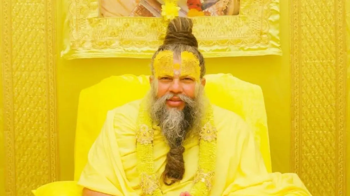 what-to-do-first-on-temple-stairs-according-to-premanand-maharaj-596717