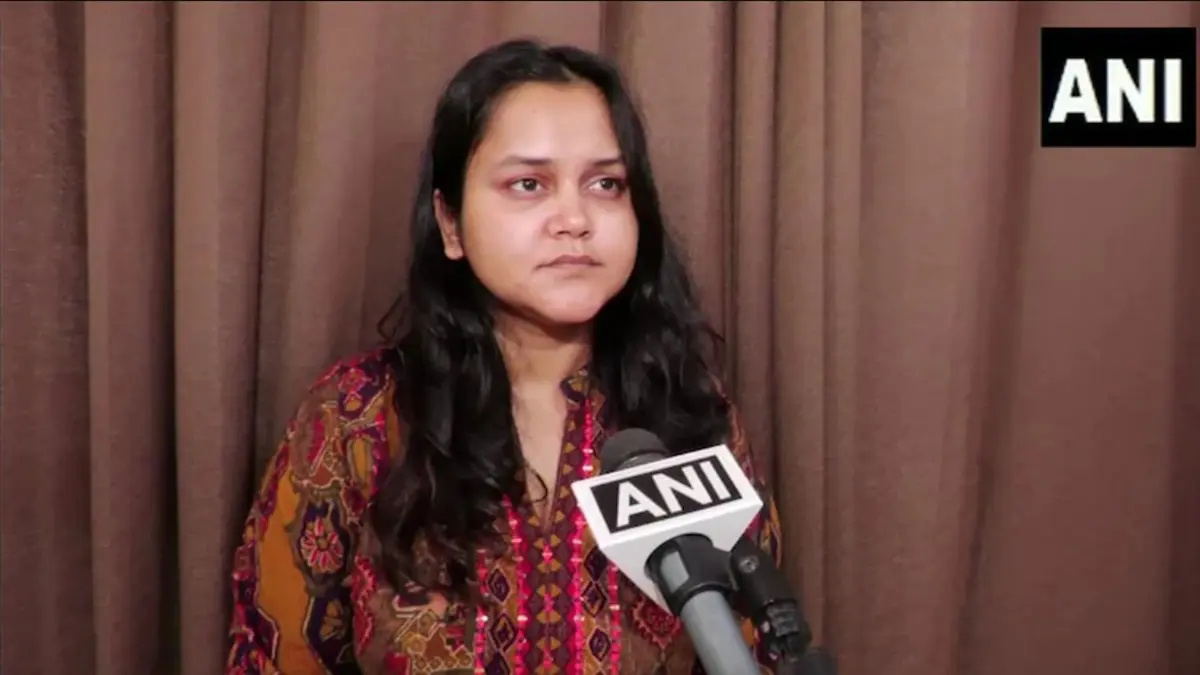 pahalgam-victim-shubham-dwivedi-wife-appeals-boycott-of-india-pakistan-cricket-match-nation-first-602637