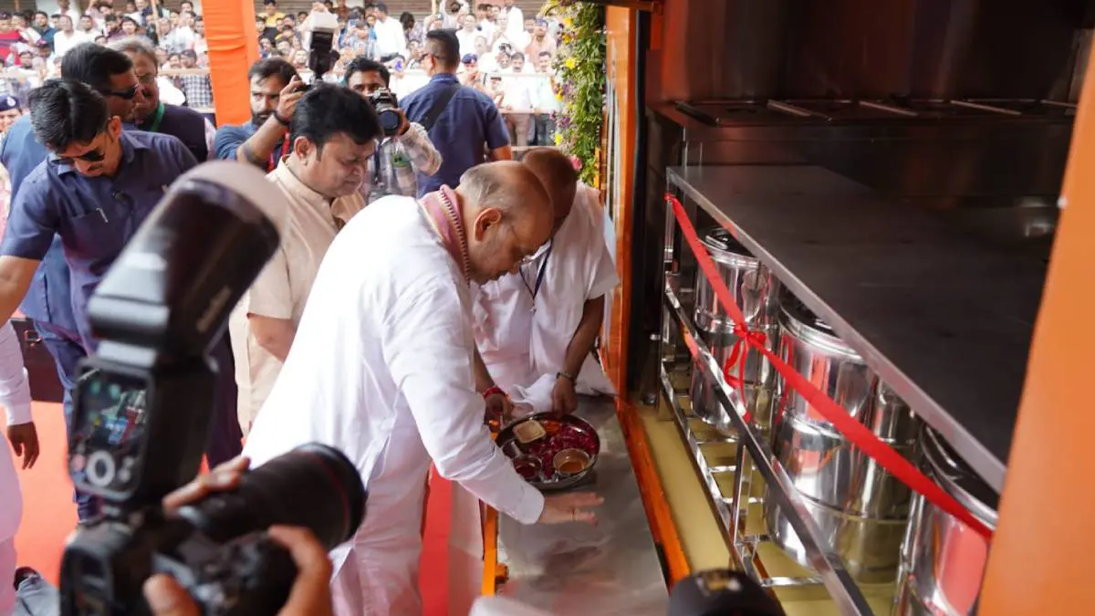 gandhinagar-news-amit-shah-launch-prasadam-bhojan-rath-in-kalol-608449