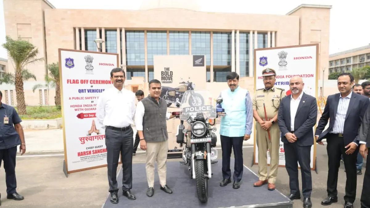 harsh-sanghvi-flags-off-50-quick-response-team-bikes-for-gujarat-police-596733