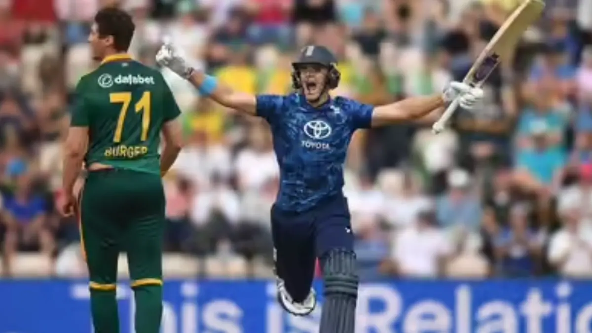 eng-vs-rsa-rcb-star-wreaks-havoc-against-south-africa-hits-brilliant-century-with-a-shower-of-fours-and-sixes-599135