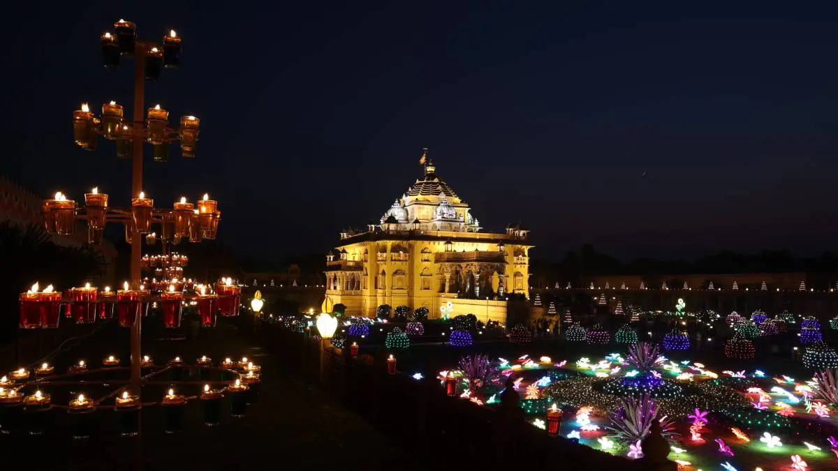 gandhinagar-news-swaminarayan-akshardham-mandir-celebrate-diwali-festival-623916