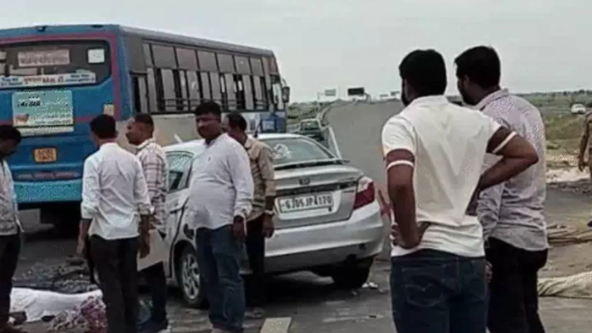 botad-news-3-killed-in-speeding-car-hits-cement-barricade-on-ahmedabad-bhavnagar-highway-627039