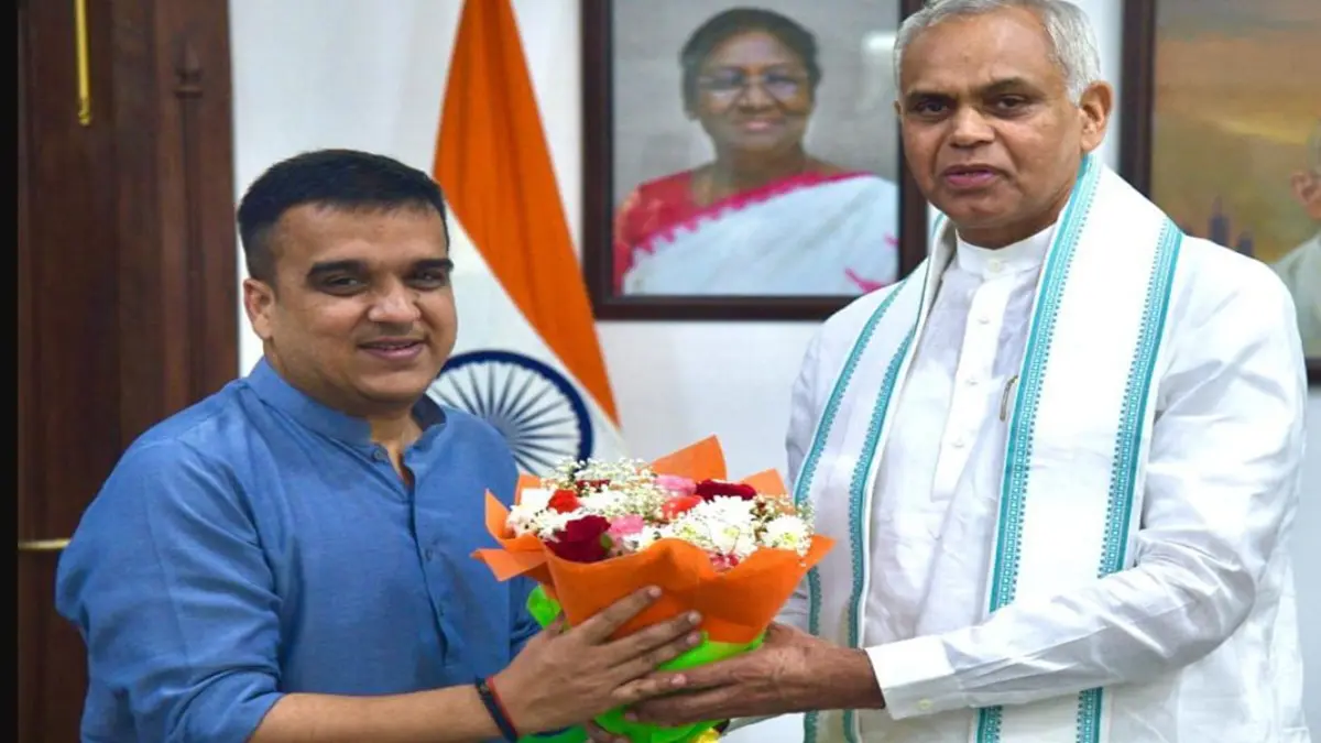 deputy-chief-minister-harsh-sanghvis-congratulatory-call-on-governor-acharya-devvratji-at-raj-bhavan-623955