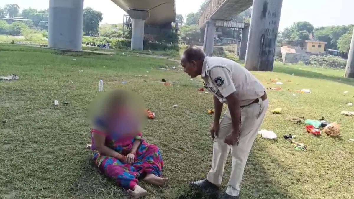 bharuch-news-vigilant-sailors-rescue-woman-attempting-suicide-near-ankleshwar-623698