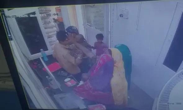 Dahod News: દાહોદમાં ભિખારીના વેશમાં મહિલા ચોર ટોળકી સક્રિય, 15 વર્ષની સગીરાએ 5 લાખ ચોરી કરી