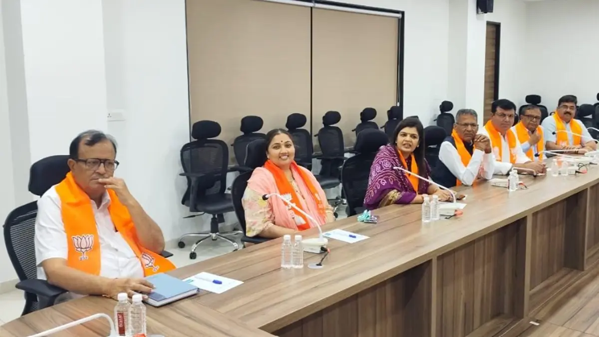 bjp-conducts-selection-process-to-form-city-district-organizations-across-the-state-including-rajkot-632920