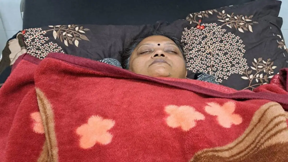 gujarat-sir-news-blo-collapses-during-sir-operation-in-jamnagar-shifted-to-icu-643696