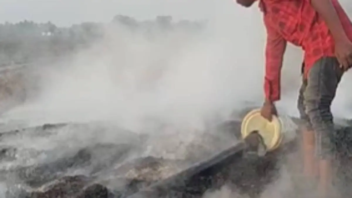 junagadh-news-700-man-of-groundnuts-were-destroyed-in-fire-at-gotana-village-of-maliya-hatina-645106