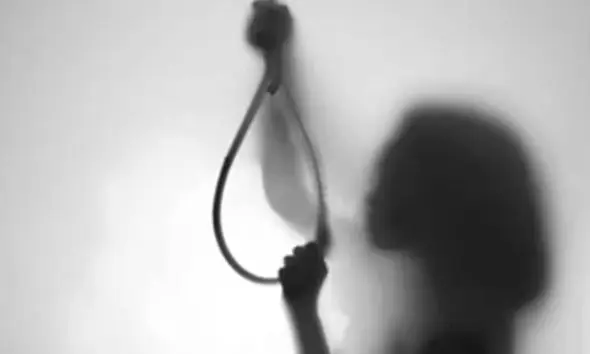 Gondal: મોટાદડવા ગામે 18 વર્ષીય યુવતીએ ગળે ફાંસો ખાધો, પિતાની વાતનું માઠું લાગતા ભર્યું અંતિમ પગલું