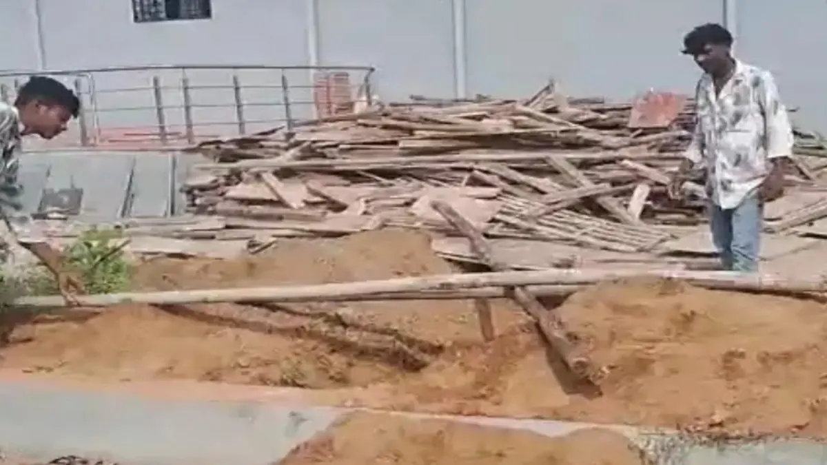 tragic-incident-2-workers-die-due-to-electrocution-during-underground-work-643239