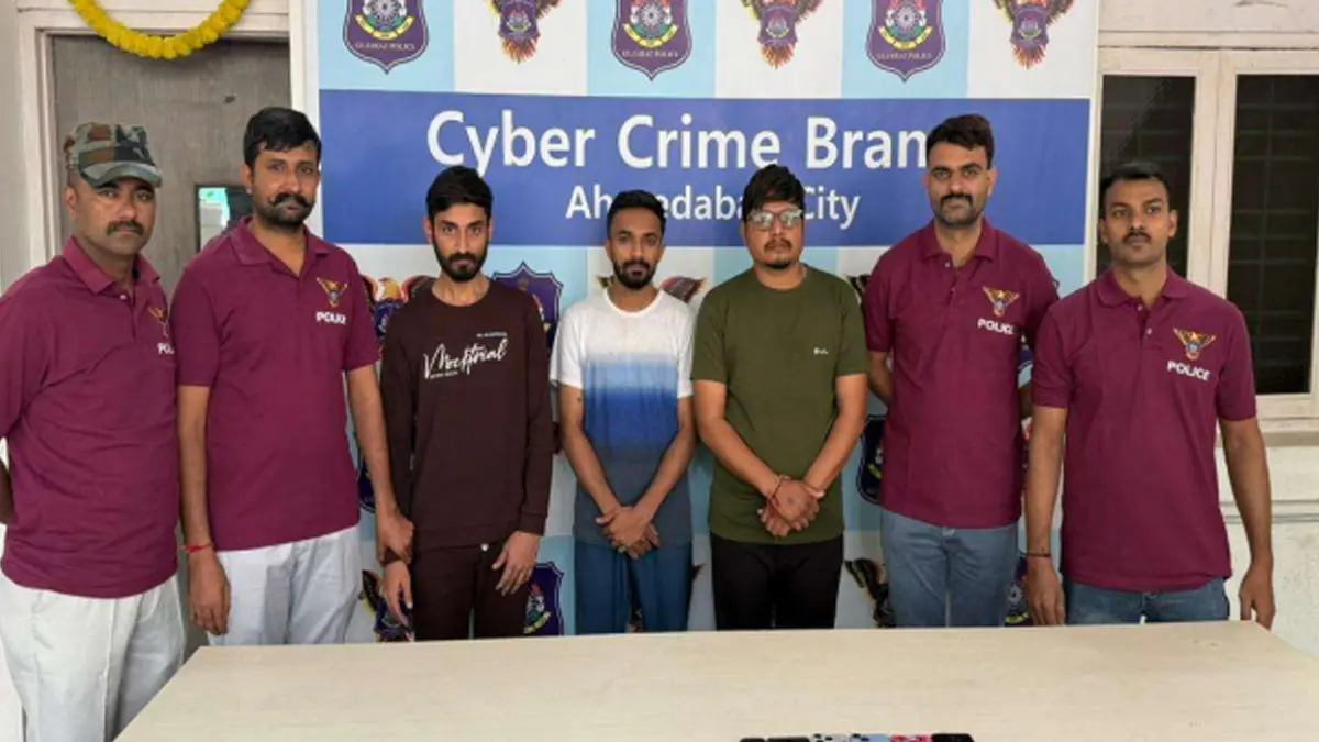 સીમકાર્ડ કૌભાંડનો પર્દાફાશઃ ડીજીટલ એરેસ્ટના ગુનાઓ આચરવા આ સીમકાર્ડનો થતો હતો ઉપયોગ, અમદાવાદ ક્રાઇમ બ્રાન્ચે ત્રણને ઝડપ્યા