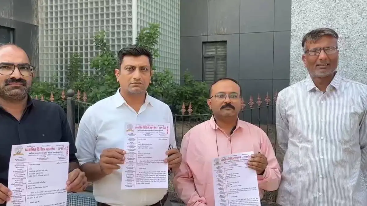 rajkot-news-oppose-for-arrest-warrant-against-teachers-for-not-attending-sir-work-638812