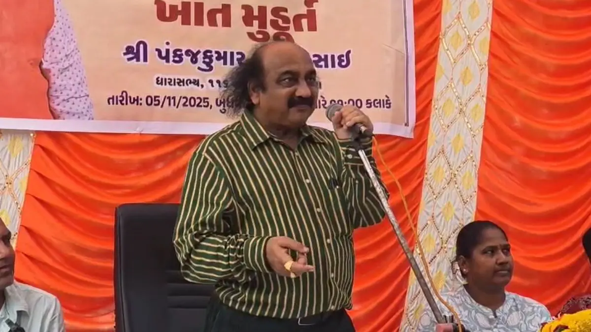 nadiad-mla-pankaj-desai-warns-contractor-ensure-quality-in-merida-road-project-632806