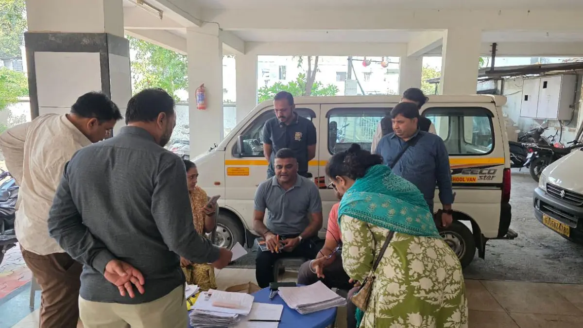 gandhinagar-news-sir-works-list-of-more-than-68-84-lakh-absentee-migrated-and-deceased-voters-652623