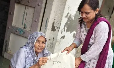 Surendranagar News: લખતરની પ્રાથમિક શાળાના શિક્ષિકાની અનોખી કર્મયાત્રા, પ્લાસ્ટિક વિના ગામનું સપનું સાકાર કરવા કાપડની થેલીનું નિઃશુલ્ક વિતરણ