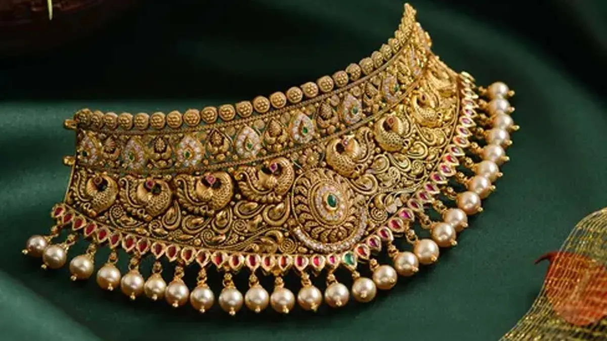 gold-price-today-in-rajkot-29-december-2025-check-latest-22-and-24-carat-gold-prices-sona-no-bhav-663847