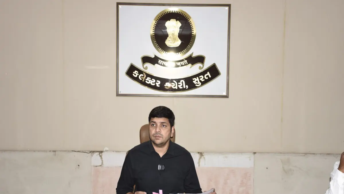 100-percent-process-of-sir-digitization-completed-in-a-total-of-16-assembly-constituencies-in-surat-district-651897