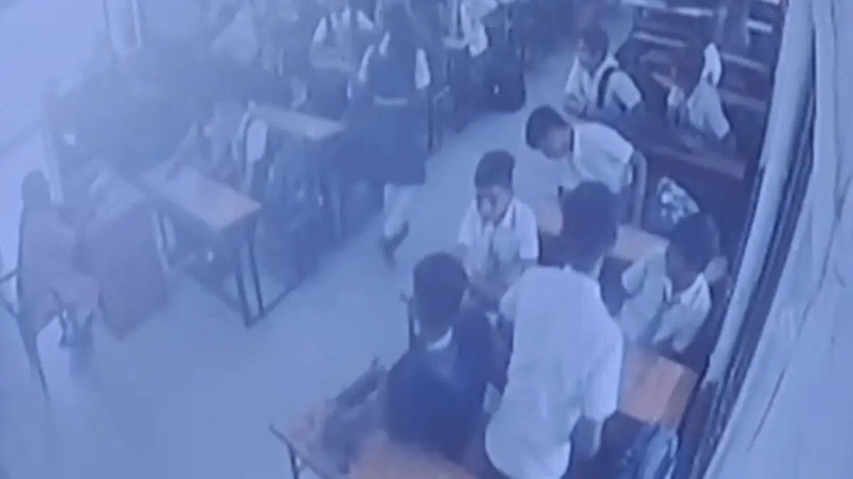 vadodara-news-geb-school-student-injured-with-pen-in-present-of-class-teacher