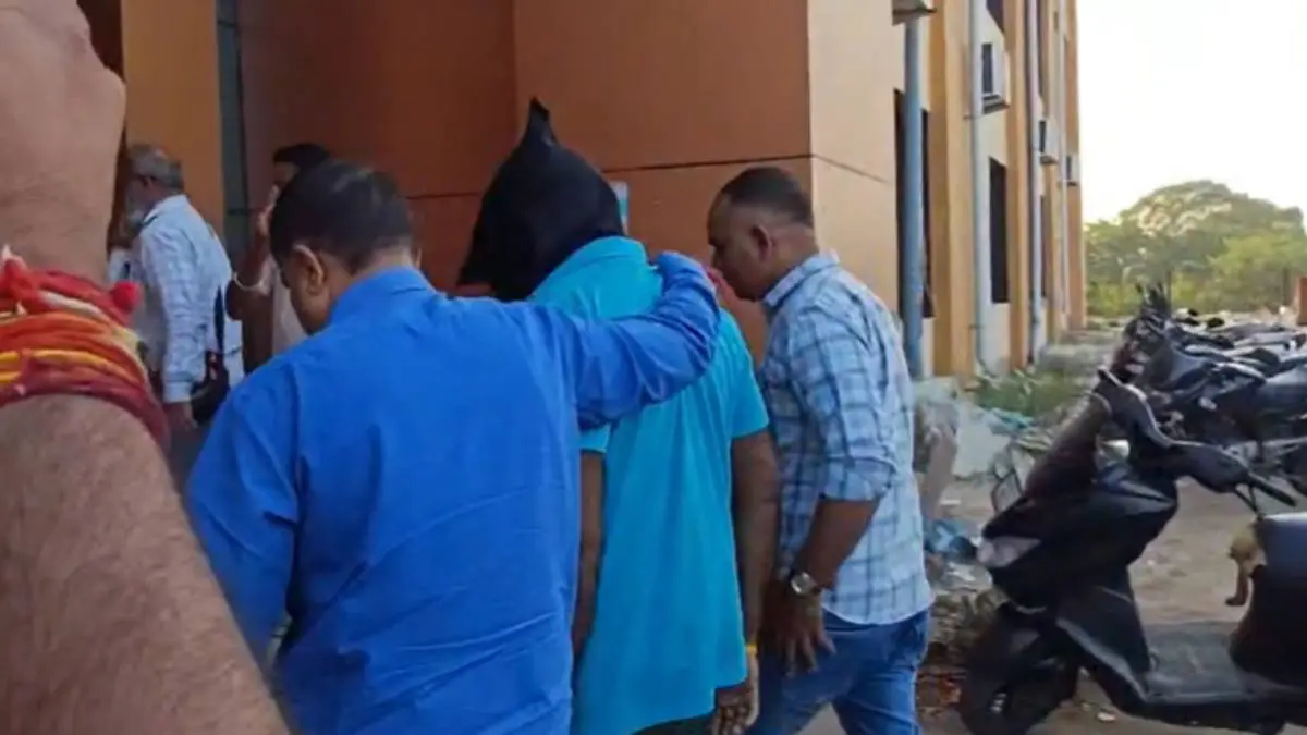 Kheda: પાકિસ્તાન માટે જાસૂસી કરતાં ઝડપાયેલી મહિલાએ મહેમદાબાદના યુવકને ફસાવવાનો પ્રયાસ કર્યો, માસિક રૂ.20 હજારની ઑફર આપી હતી