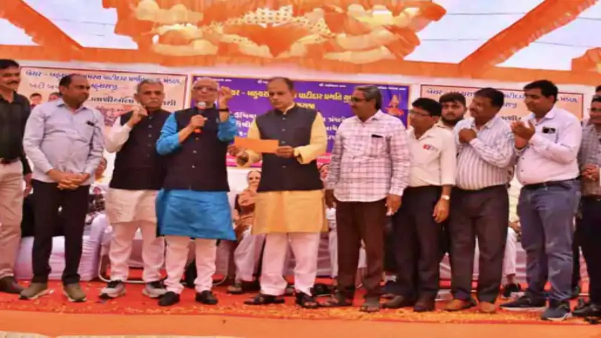 nri-couple-celebrates-75th-birthday-in-a-unique-way-in-bahucharaji-647545