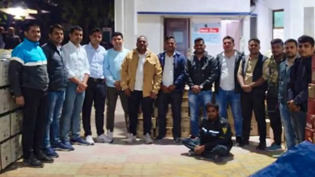 Mahisagar: ટ્રકમાં ઘાસના ભૂસાની આડમાં દારૂની હેરાફેરીનો પર્દાફાશ, રૂ.1.12 કરોડથી વધુનો મુદ્દામાલ જપ્ત