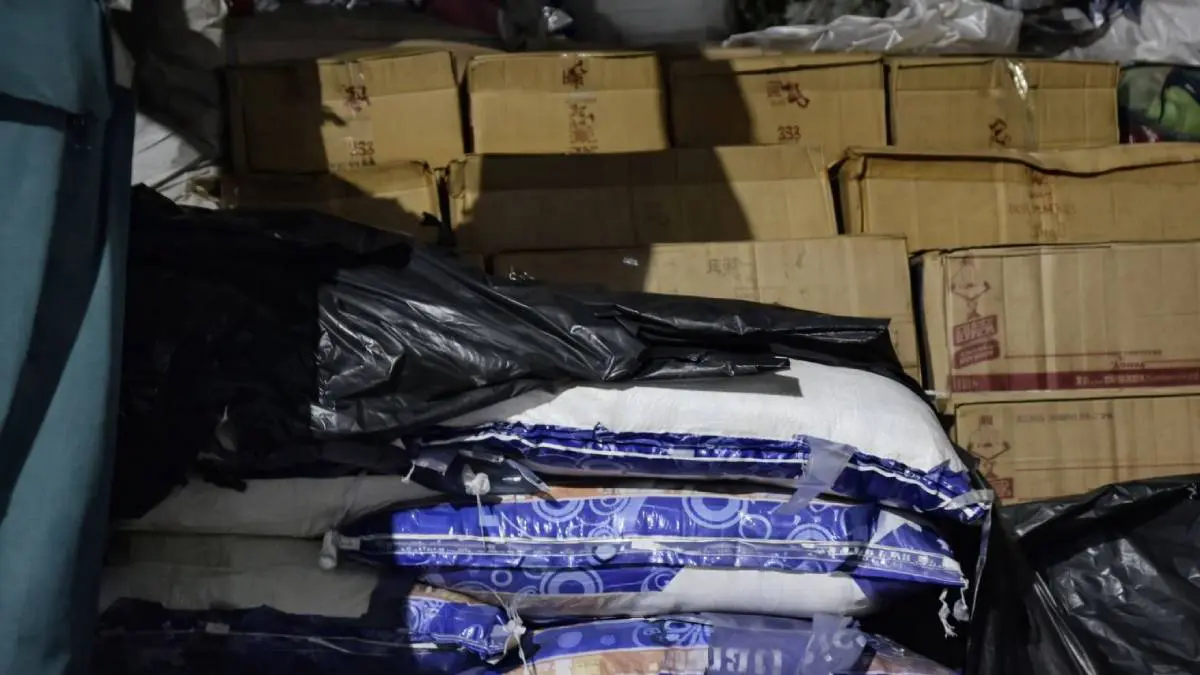 anand-lcb-busts-major-liquor-smuggling-racket-driver-absconds-683112